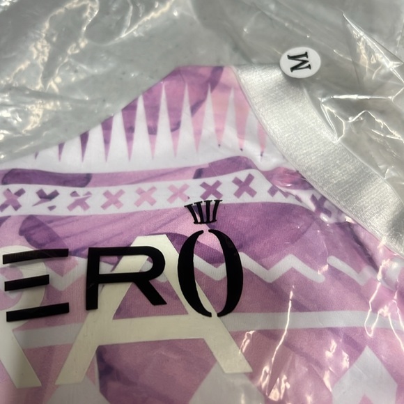 Hera x Hero Women's Seamless C Back workout Sports Bra in Pink, Black Wholesale - Picture 11 of 11